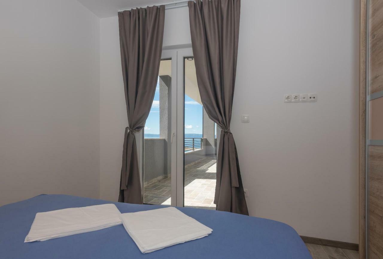 Ivan * Makarska